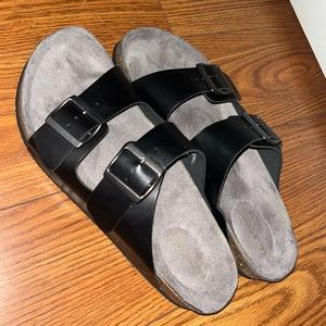 Women’s sandals